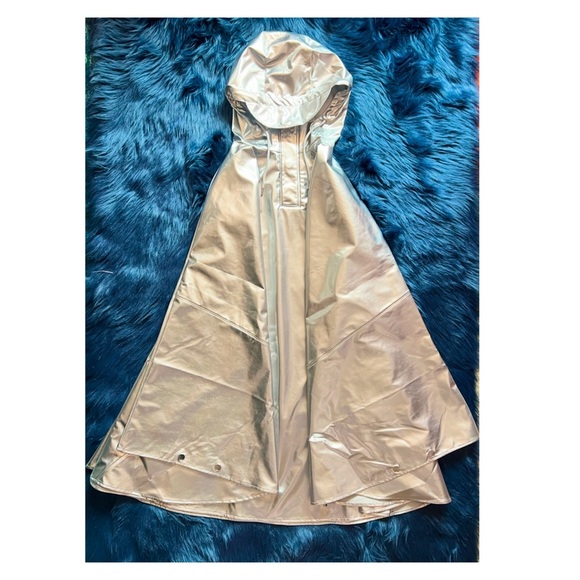 ❤️Sold❤️ RAINS Unisex Mirror Waterproof Cape Rain Jacket - Picture 9 of 14